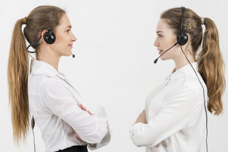 Czym różni się contact center od call center?